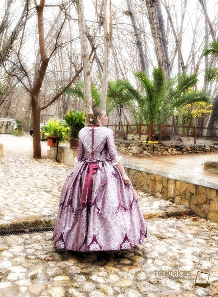 reportaje fallas fallera-jpg