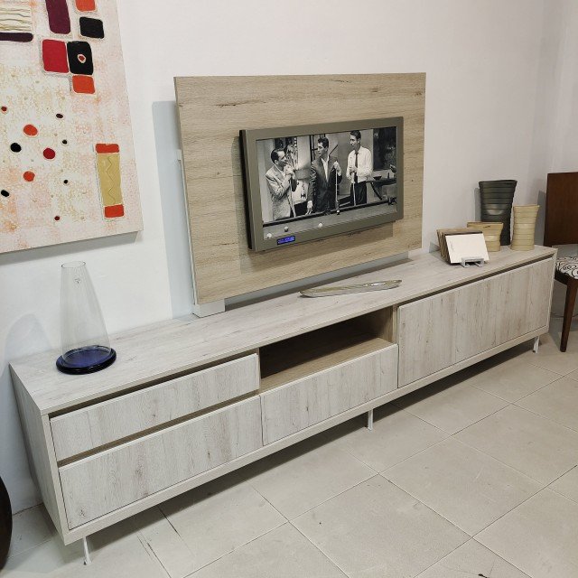 mueble-tv-con-panel-giratorio-lino-vazquez.jpg