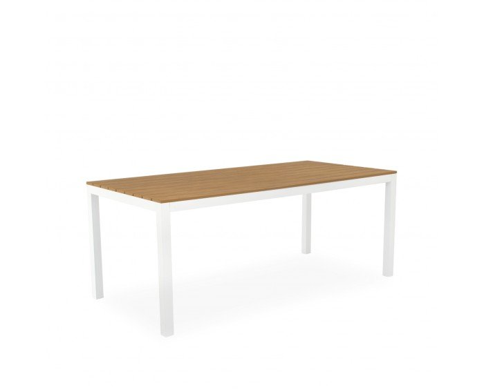 Mesa exterior Cinti