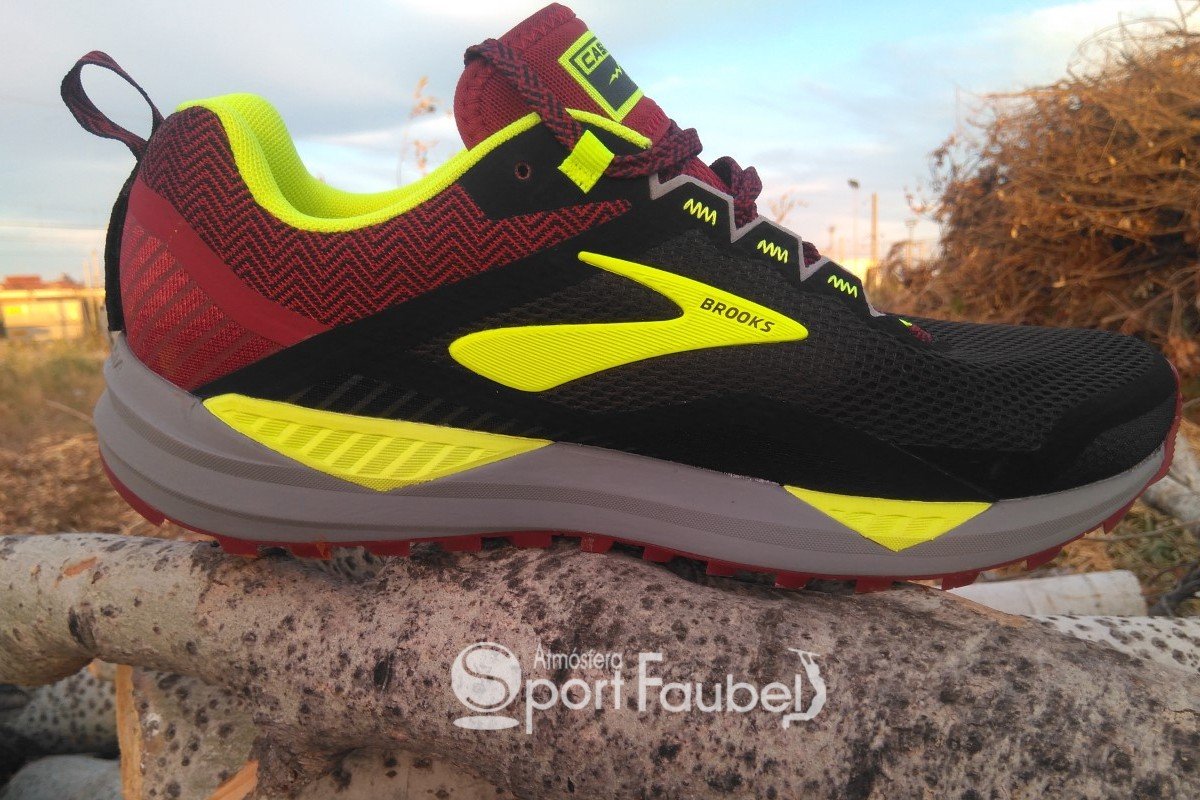 Brooks Cascadia 14. :: Atmósfera Sport Faubel - Tienda de Deportes Online  en Valencia