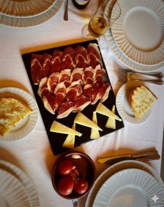 MEN&Uacute; DELS CAPELLANS
