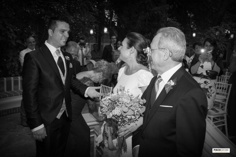 Victor y Lorena fotografo-de-bodas-fotografo-de-destino-bodas-distintas-pacoescobi-paco-escobi-fotografo-masia-xamandreu-valencia_014.jpg
