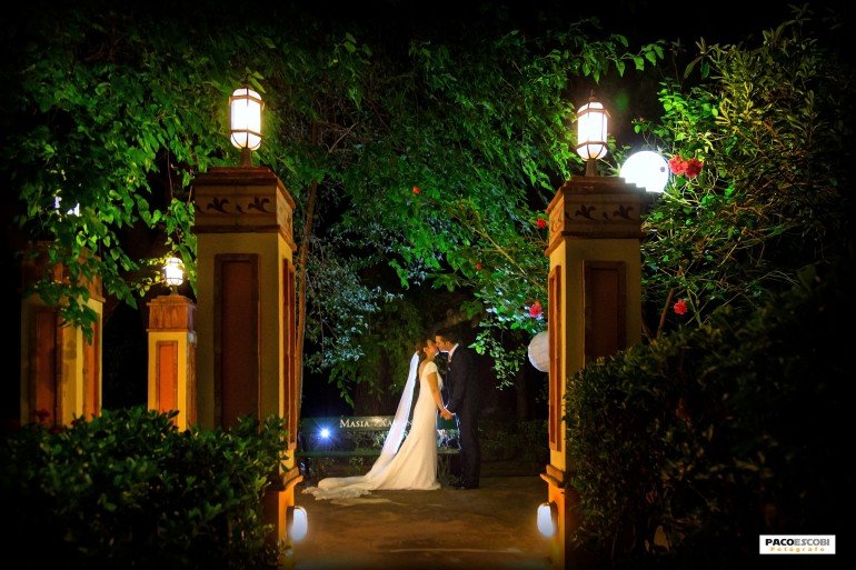 Victor y Lorena fotografo-de-bodas-fotografo-de-destino-bodas-distintas-pacoescobi-paco-escobi-fotografo-masia-xamandreu-valencia_019.jpg