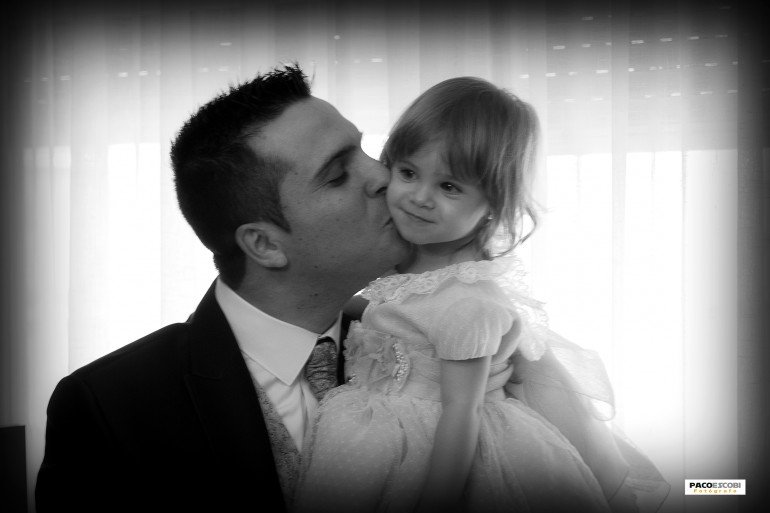 Victor y Lorena fotografo-de-bodas-fotografo-de-destino-bodas-distintas-pacoescobi-paco-escobi-fotografo-masia-xamandreu-valencia_06jpg.jpg