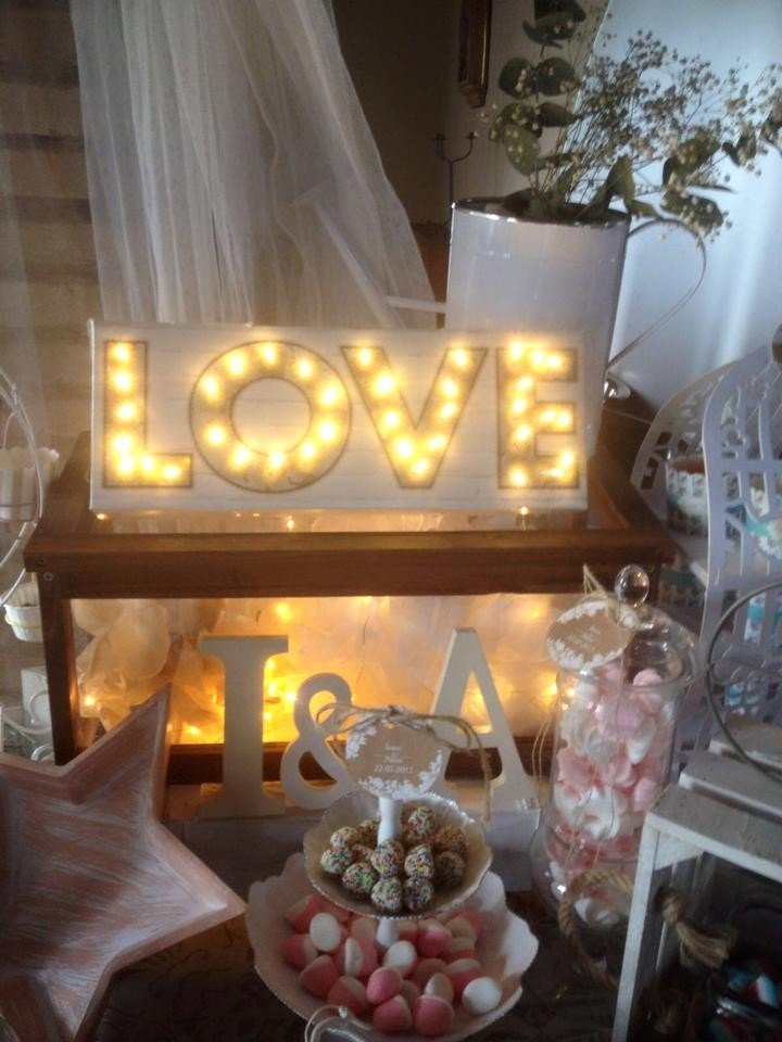 Letras de madera iluminadas. Bodas en Masía de las Estrellas dulce-fantasia-masiadelasestrellas-220717-2.jpg