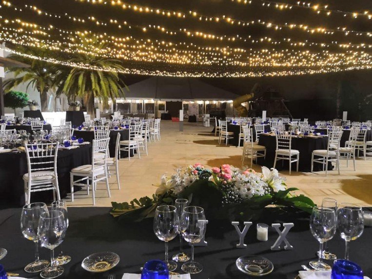 Una boda con iluminación nocturna boda-masiadelasestrellas-lorena-y-ximo-250818-1.jpg
