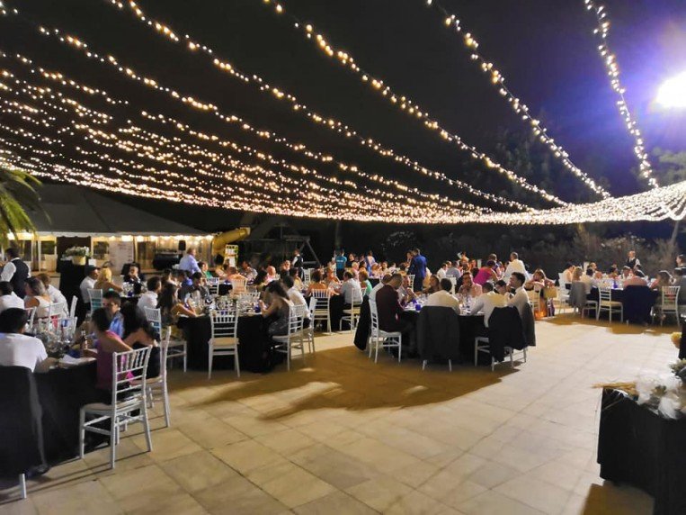 Una boda con iluminación nocturna boda-masiadelasestrellas-lorena-y-ximo-250818-5.jpg