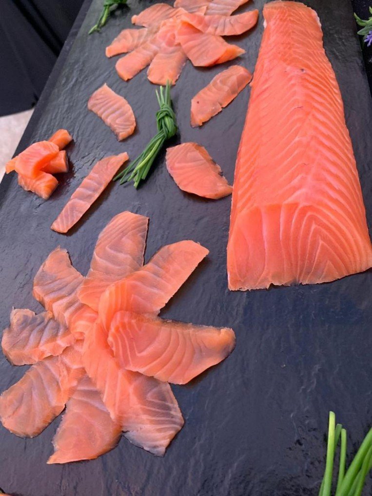 Un evento con buffet de salmon en Masia de las Estrellas bufet-de-salmon-5.jpg