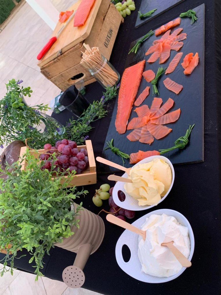Un evento con buffet de salmon en Masia de las Estrellas bufet-de-salmon-8.jpg