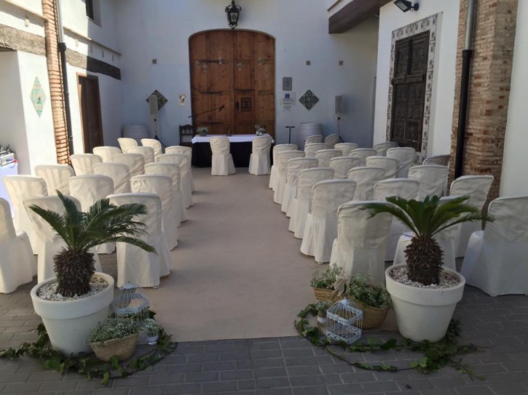 Los detalles de una boda en el patio de Masia de las Estrellas boda-en-el-patio-de-masia-erase-una.jpg