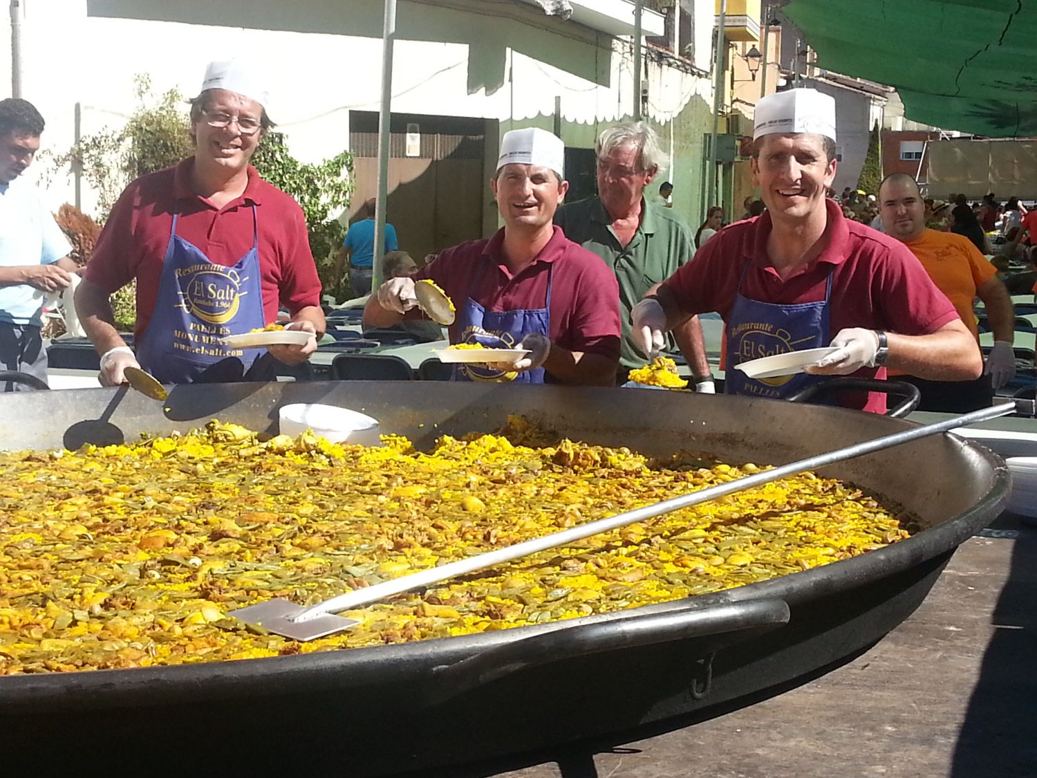 Paellas gigantes, fideuas y arroces Galeria de fotos COMER EN NAQUERA, RESTAURANTE SIERRA