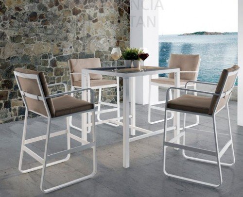 COMEDOR VR-4