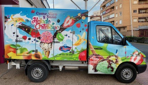Rotulación de camioneta con vinilo fundido en Torrevieja