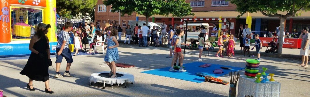 ANIMACIÓN INFANTIL :: Eventos Valencia - Alquiler de castillos hinchables, discomóviles