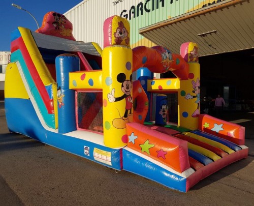 castillo grande Micky 8 metros de largo 4,50 metros de ancho 5,50 metros de alto