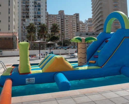 CASTILLO PASARELA AGUA 7,80M LARGO 2,40 M ANCHO 3,80 ALTO