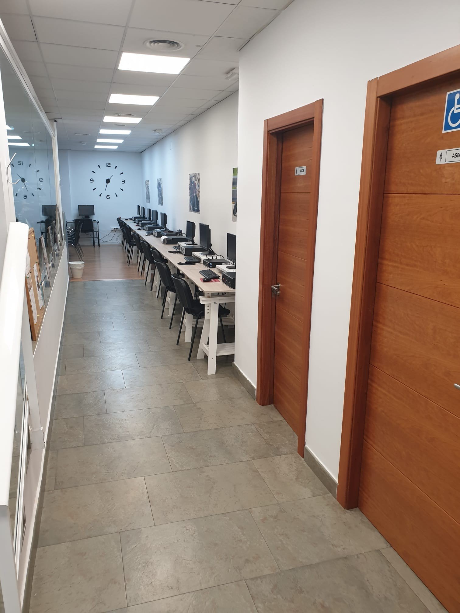 Instalaciones Instalaciones Autoescola Ruta7, La Canyada, Paterna