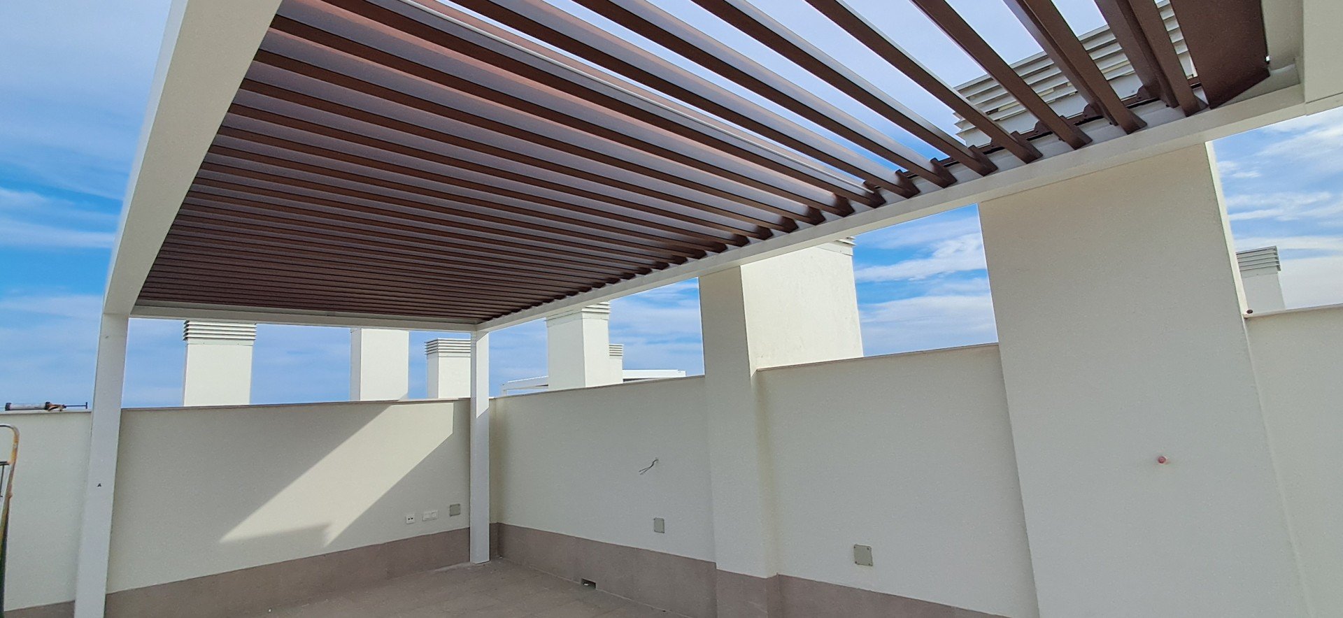 Pergolas Bioclimaticas :: Persianas y toldos Cullera, toldos automáticos Cullera, Estores Cullera, Toldo punto recto ::