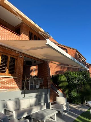 Tu toldo, potenciado: Accesorios que mejoran cada detalle
