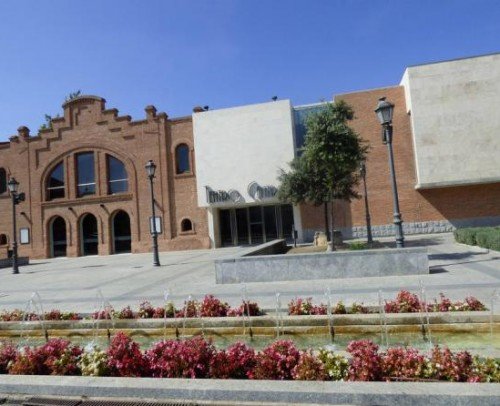 Teatro y centro de artes escénicas ( Navalcarnero )