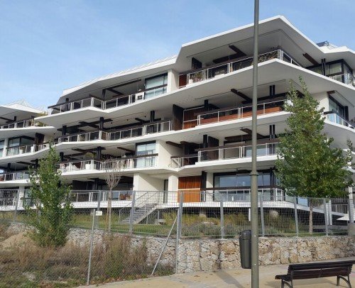edificio acantilado( Boadilla del Monte ) primer  premio colegio de Arquitectos de Madrid 2014
