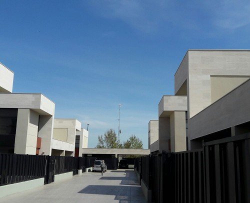 10 viviendas unifamiliares ( Miralbueno - Zaragoza )