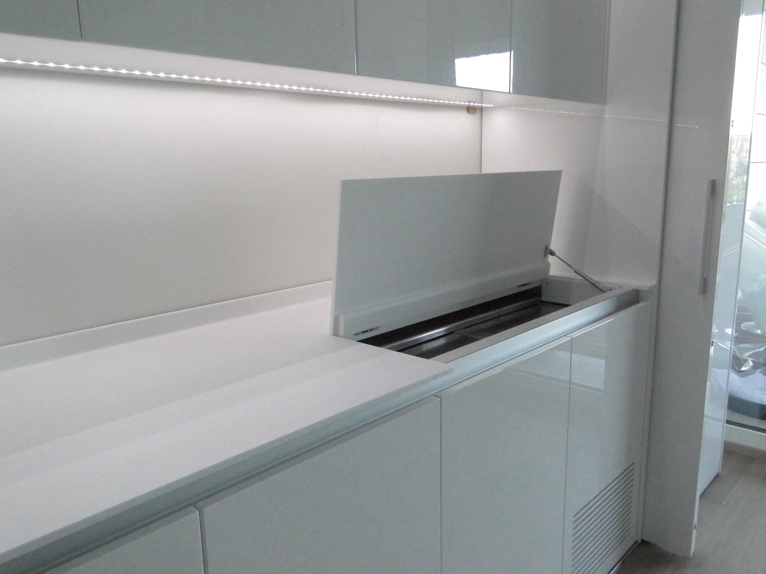 Encimeras de Cocina :: VF Superficies Sólidas