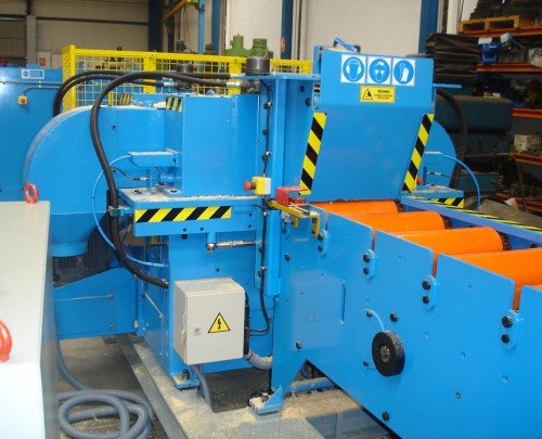 B41 - MACHINE À DIVISER LES GRUMES