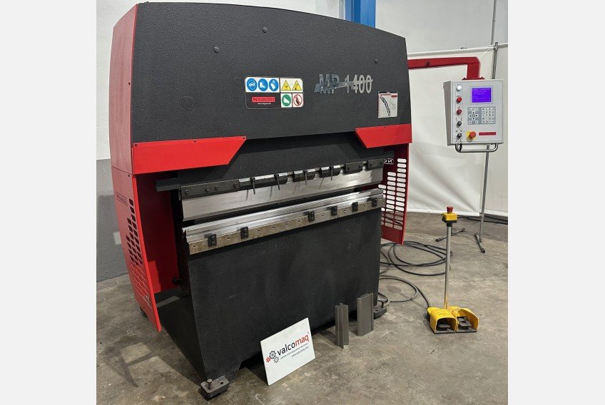 Plegadora Hidraulica CNC Nargesa modelo MP 1400CNC