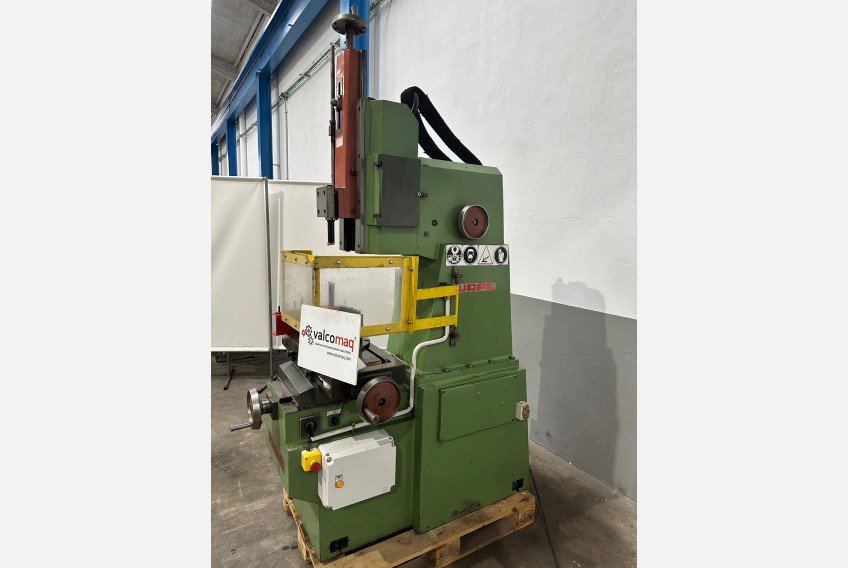 Urpe model M-300 G Slotters machine