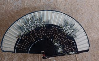 Abanicos para traje regional.