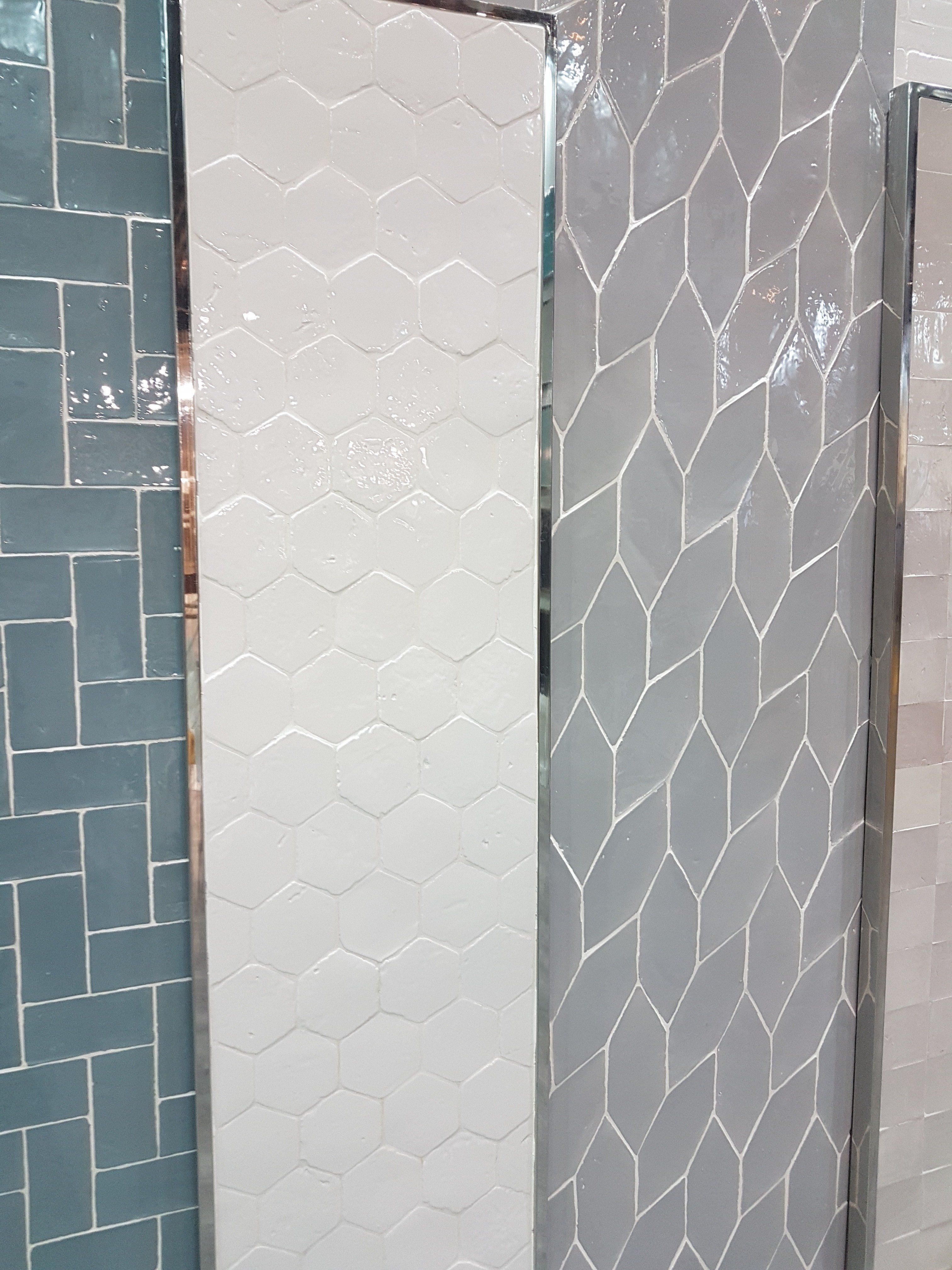 GRIS CLARO (BRILLO) :: Gama de colores :: Azulejos de Terracota Manual