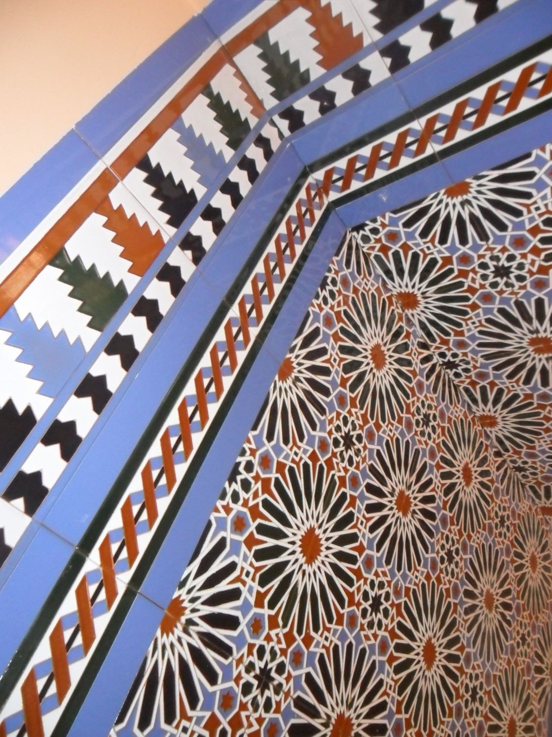 ZÓCALO AZULEJOS EN RELIEVE :: Zócalos en relieve :: Piezas especiales