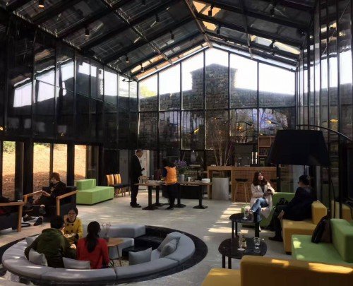 Vista interior del Lounge Building.