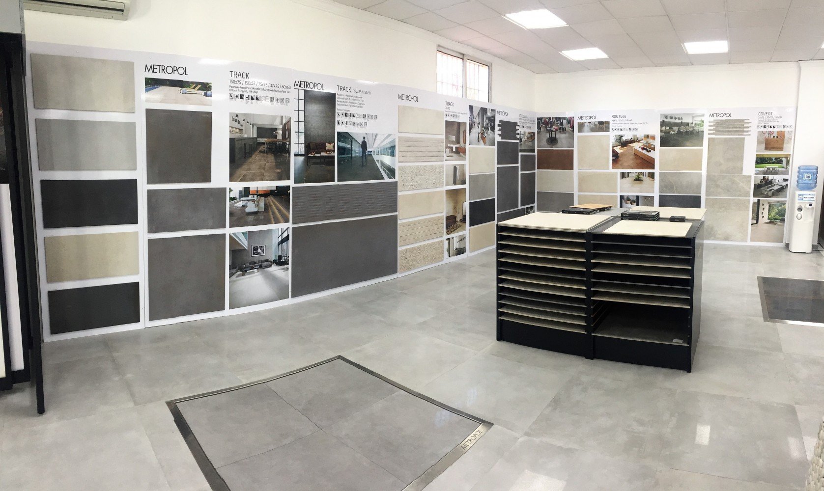 Exposición en Xabia :: Azulejos Eurogres, materiales de construcción en