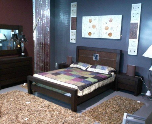 Dormitorio chapa roble color nogal, compuesto de cama 150 x 190 , mesitas , cómoda y espejo.Antes 3.119 euros, Ahora 1.600 euros