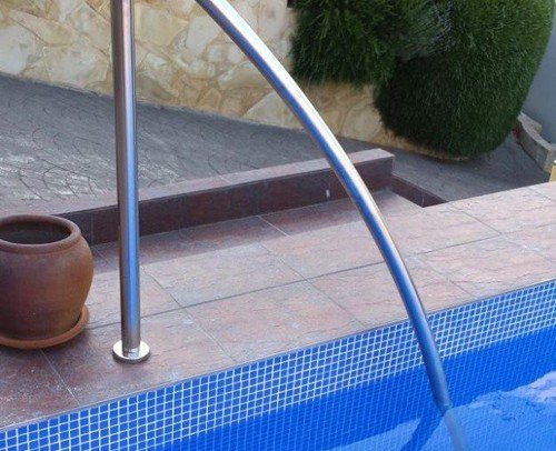 Barandilla de diseño para piscina