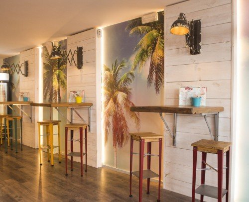 Bikini Beach - Street food & Drinks