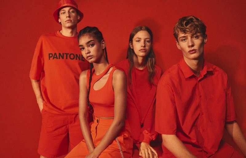 Bershka lanza su nueva colección Pantone :: Pagina web de información referente a moda