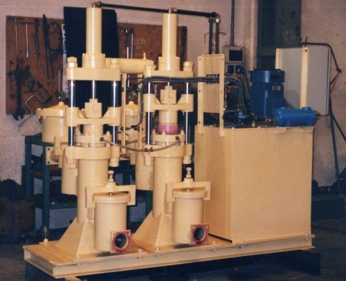 Ceramic piston pump