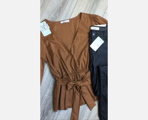 Blusa Patricia Camel