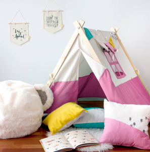 CABAÑAS PARA NIÑOS, PUFS Y BANDERINES.