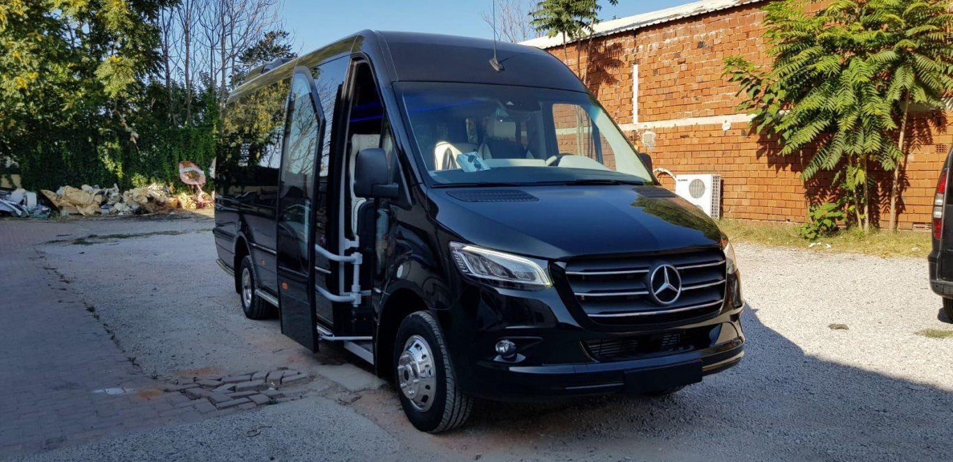 Mercedes Benz Sprinter :: Autocares Transfer Valencia, venta de microbuses de importación