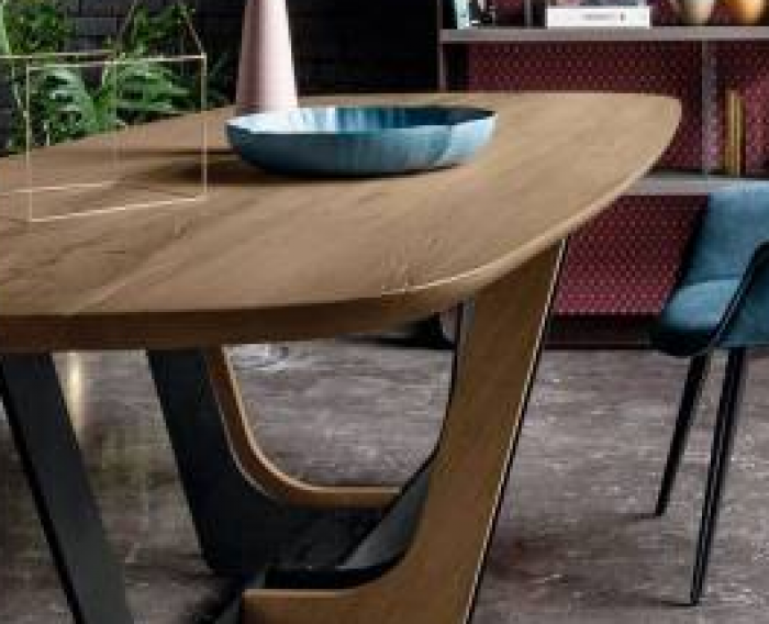 Cosmopolitan, mesa de comedor 250x110xh76cm. Acabado  cenere