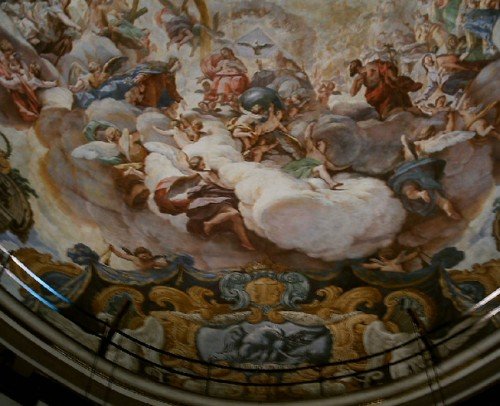 Lona con impresion digital instalada en la cupula de la Basilica de la Virgen