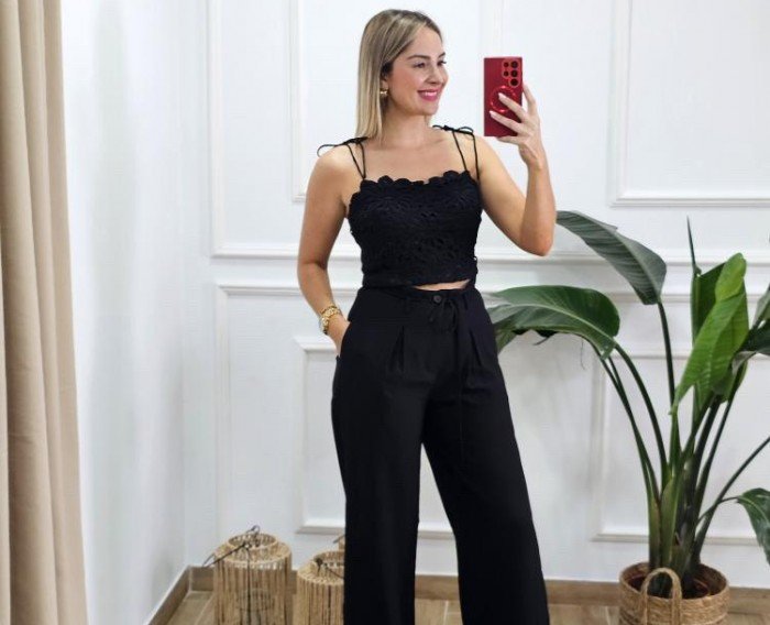 Top Micaela