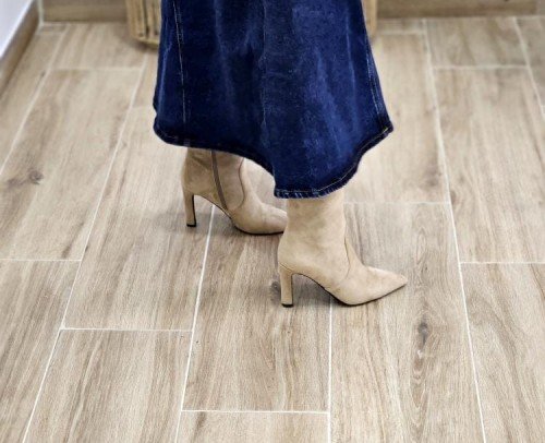 Bota Sabrina