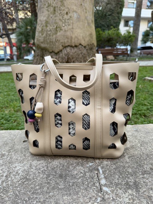 BOLSOS , COMPLEMENTOS Y BEAUTY