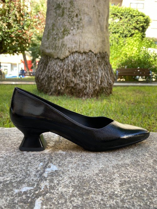 SALONES Y BAILARINAS 