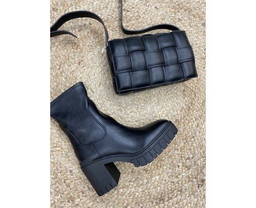 BOTIN CASTER NEGRO